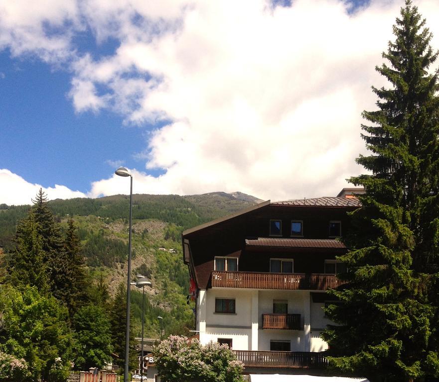 Hotel Rosa Serenella Bardonecchia Exterior foto